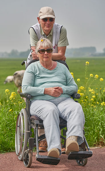 Een deelnemer aan de rolstoelvierdaagse